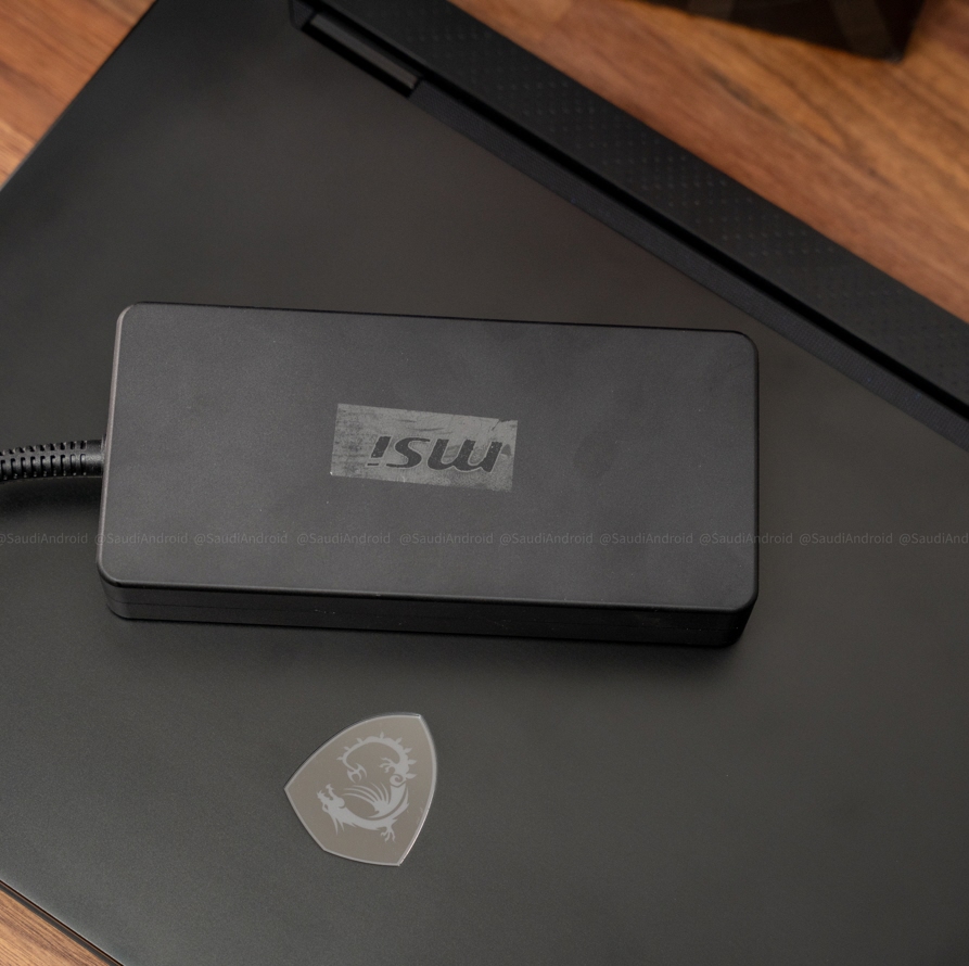 MSI Raider 18 HX