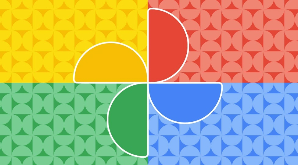 تطبيق Google Photos يضيف قريبًا ميزة تحويل الصور إلى ملصقات على أندرويد